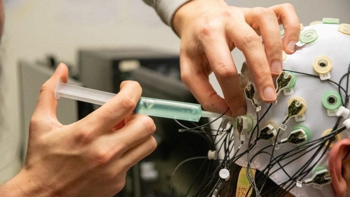 How Do Different EEG Electrode Types Serve Specific Medical Applications